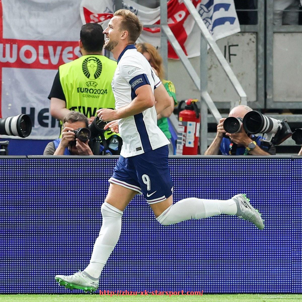 星空体育-世俱杯临场比赛氛围营造所使用的专业工具介绍